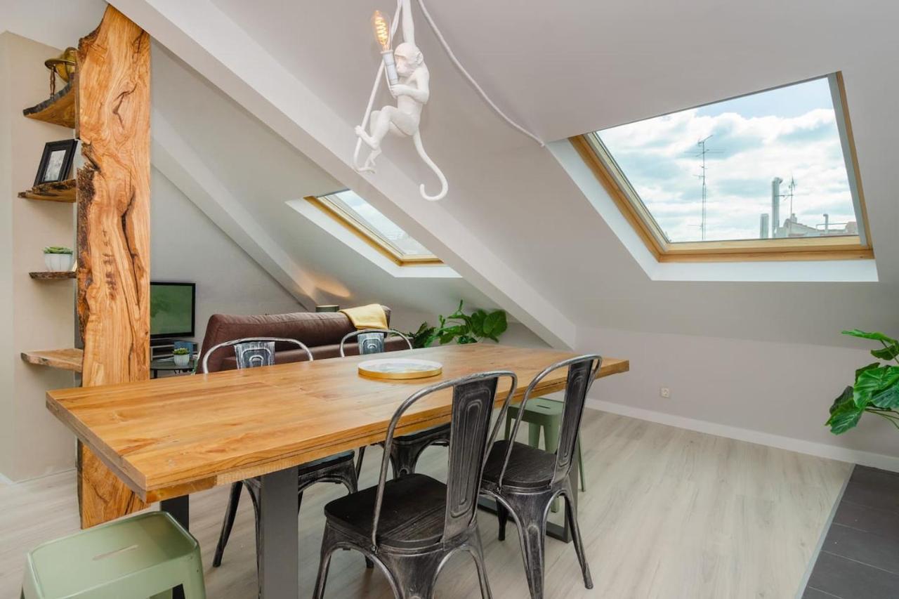 Precioso Atico Con Terraza En El Centro De Madrid Amazing Penthouse In Madrid Center Apartment Exterior photo